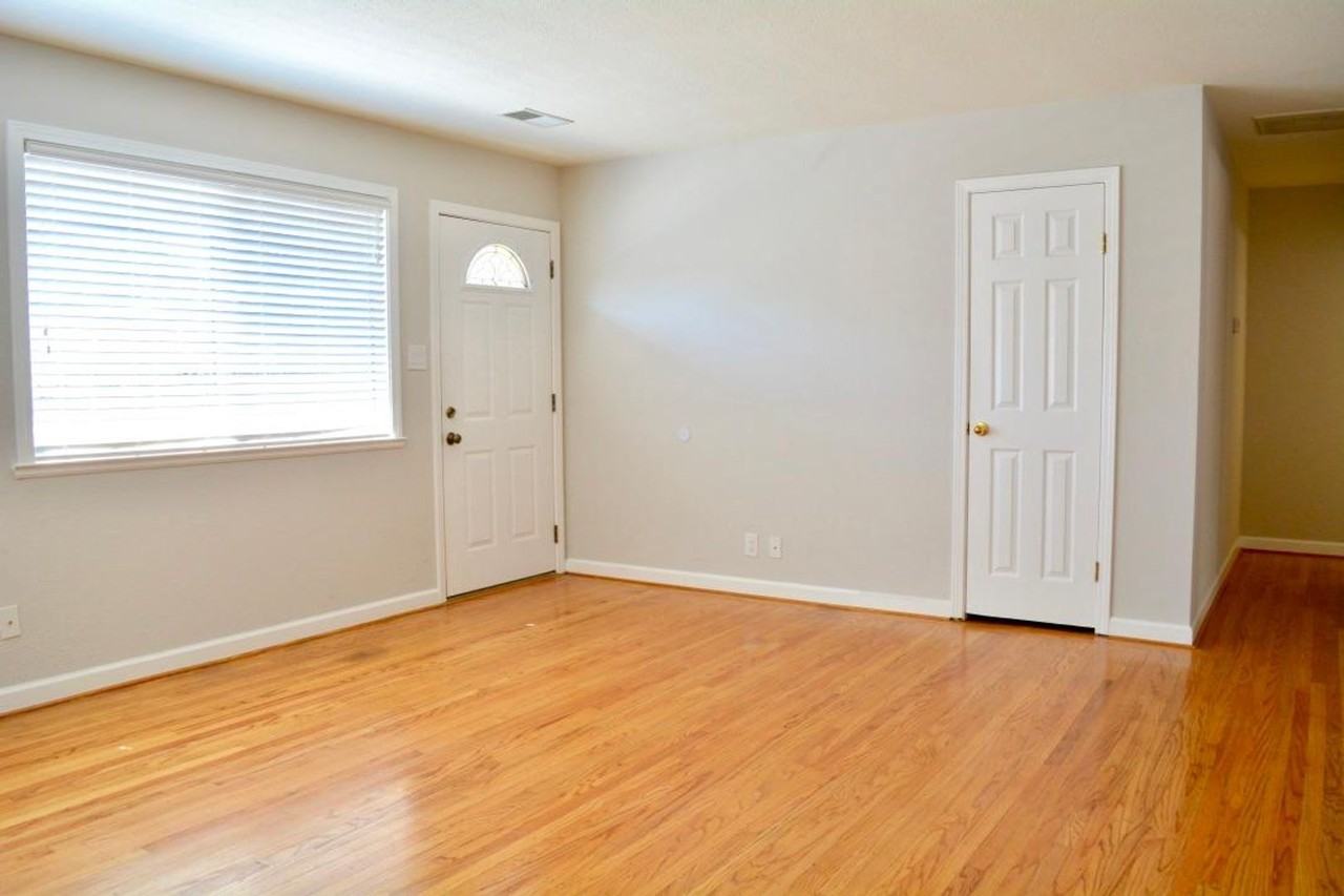 10 Ash Ave - Photo 4 of 18