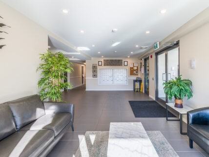 Bayside Manor Apartments - Photo 5 of 28
