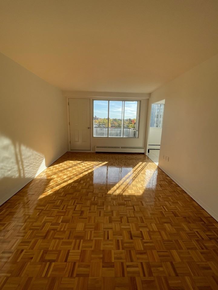 239 Boul Deguire — photo 1