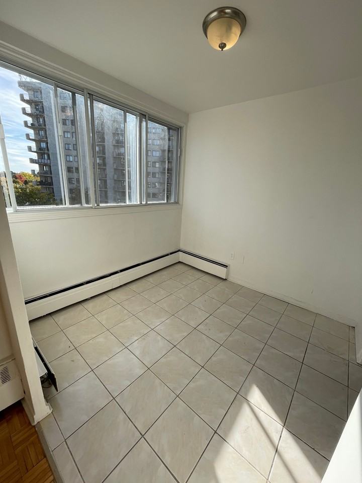 239 Boul Deguire — photo 2