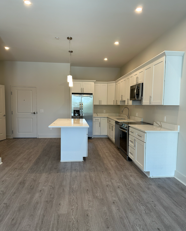 473 Washington St - Photo 2 of 15
