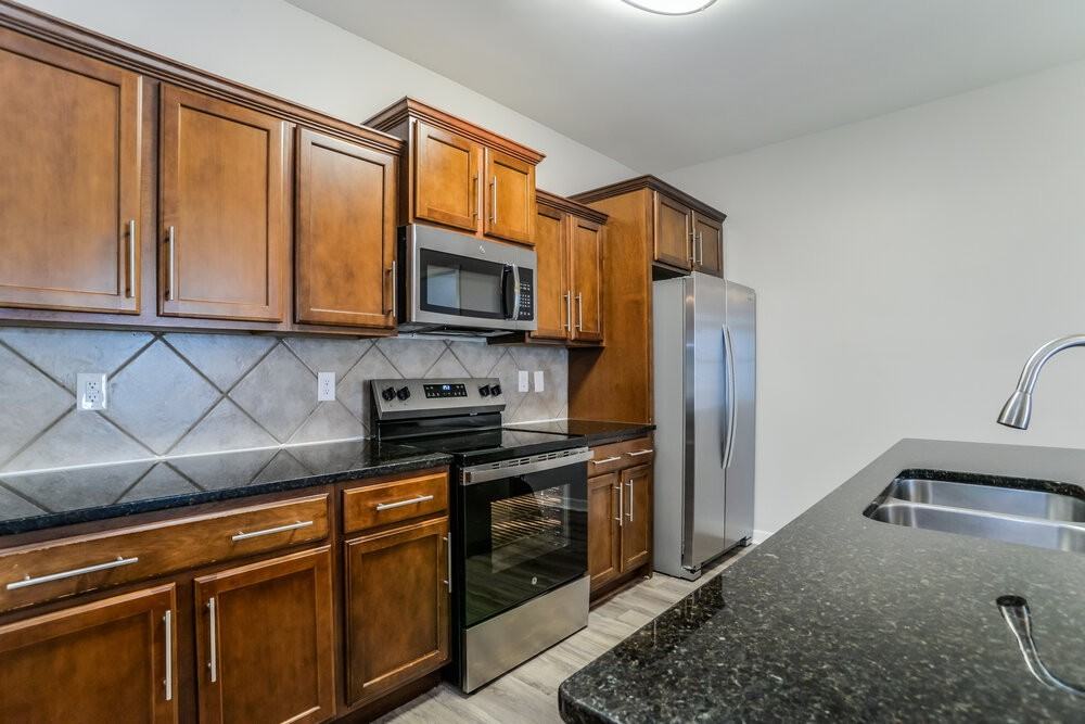 1048 Joselynn Dr - Photo 7 of 17
