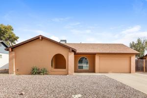 featured image of 631 W Lindner Ave