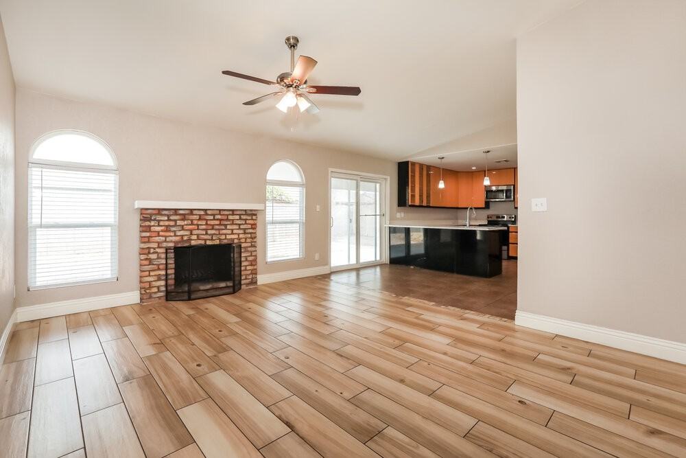 631 W Lindner Ave - Photo 7 of 16
