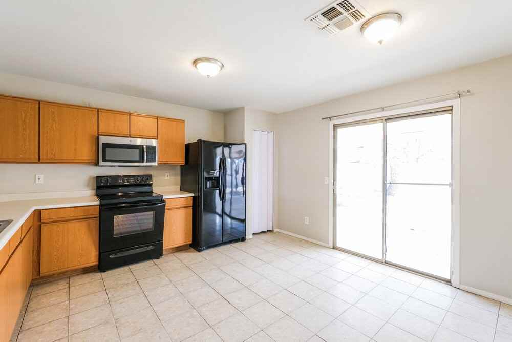 11815 W Columbine Dr - Photo 7 of 16