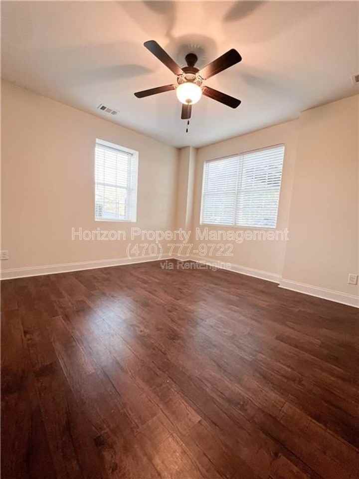 2475 Terrace Vw Nw - Photo 2 of 25