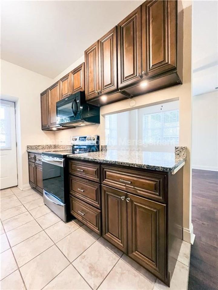 2475 Terrace Vw Nw - Photo 4 of 25
