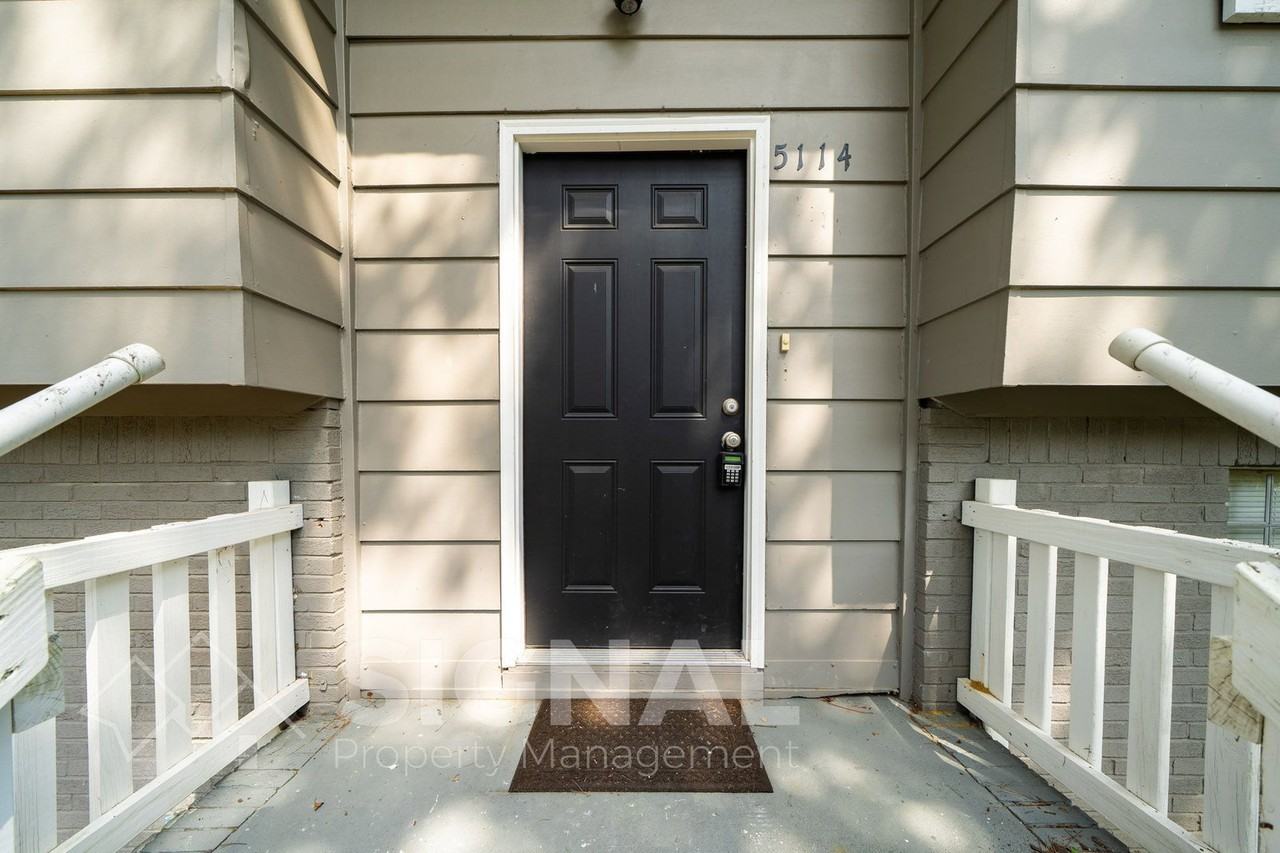 5114 Beacon Dr - Photo 4 of 33