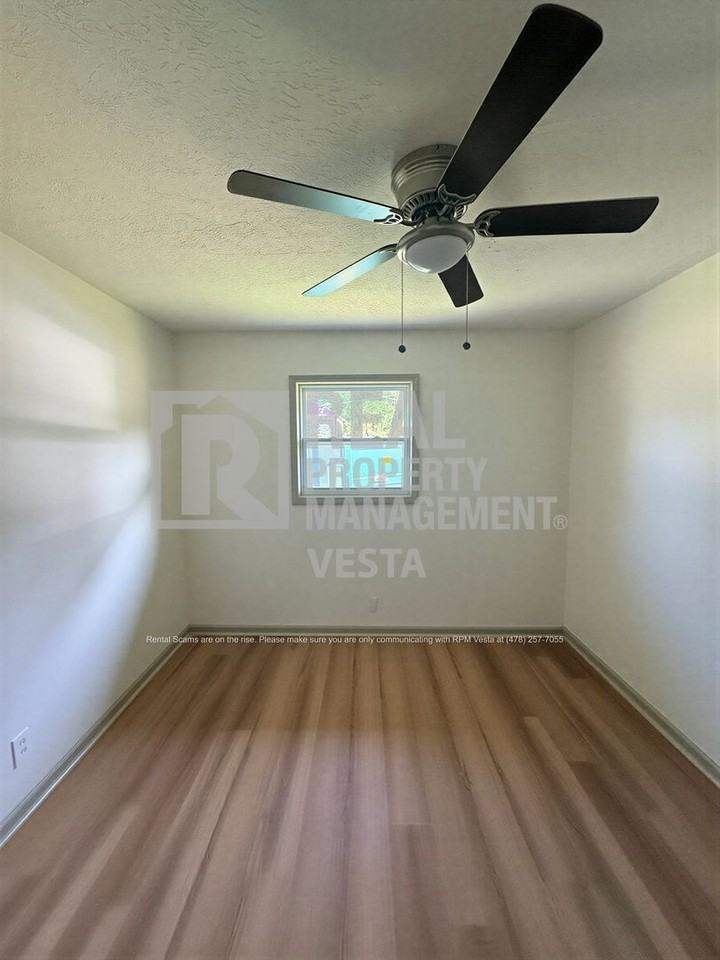 695 Bowman St #695 - Photo 4 of 11