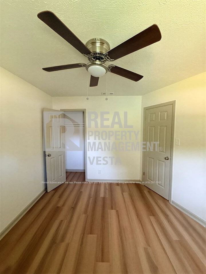 695 Bowman St #695 - Photo 5 of 11