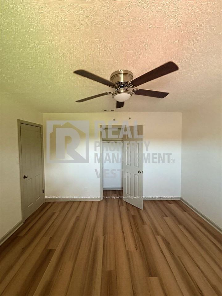 695 Bowman St #695 - Photo 6 of 11