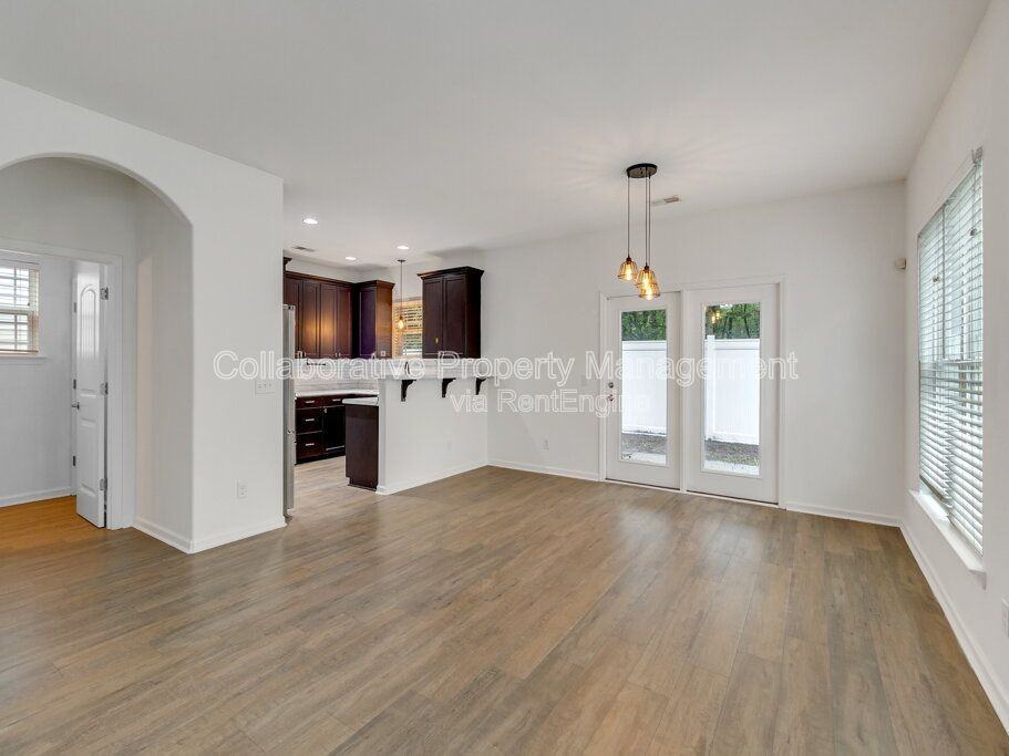 590 Summer Hill Way - Photo 5 of 19