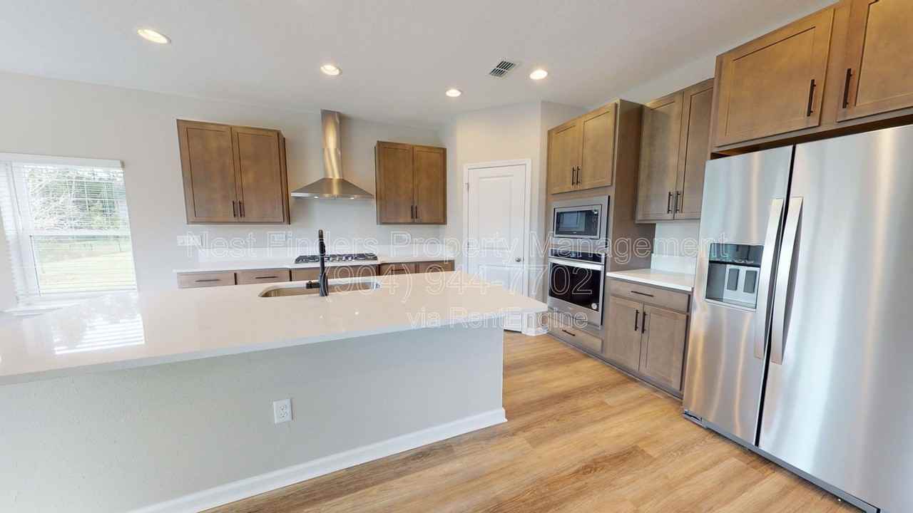 235 Starnberg Ct - Photo 7 of 42
