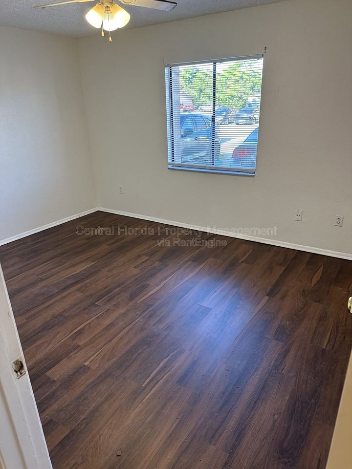 2707 Hunt Club Ln - Photo 3 of 12