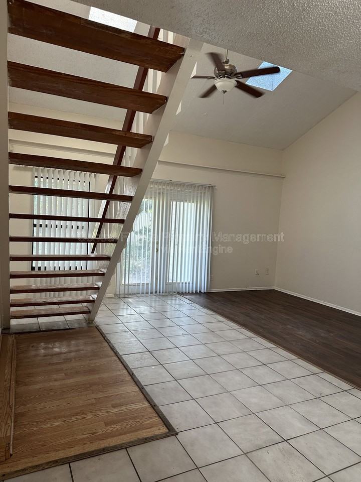 2707 Hunt Club Ln - Photo 6 of 12