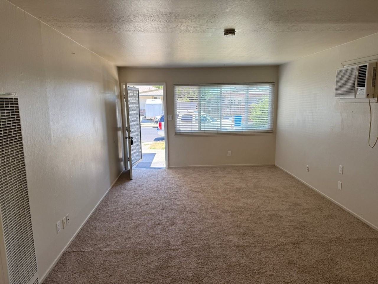 511 Fir St - Photo 3 of 36