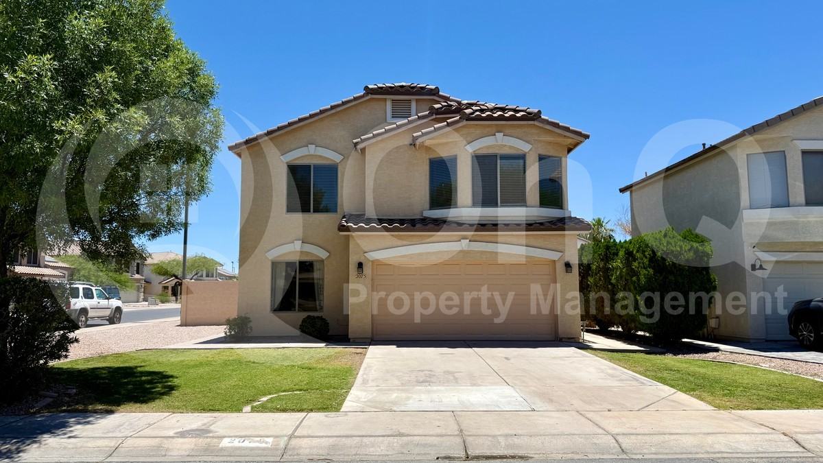 2075 E Appaloosa Rd - Photo 2 of 22