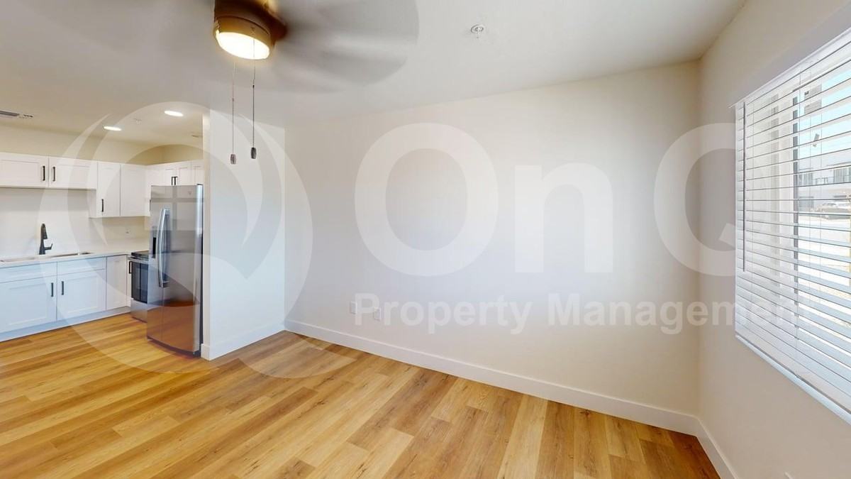 410 W Hadley St #2 - Photo 4 of 13