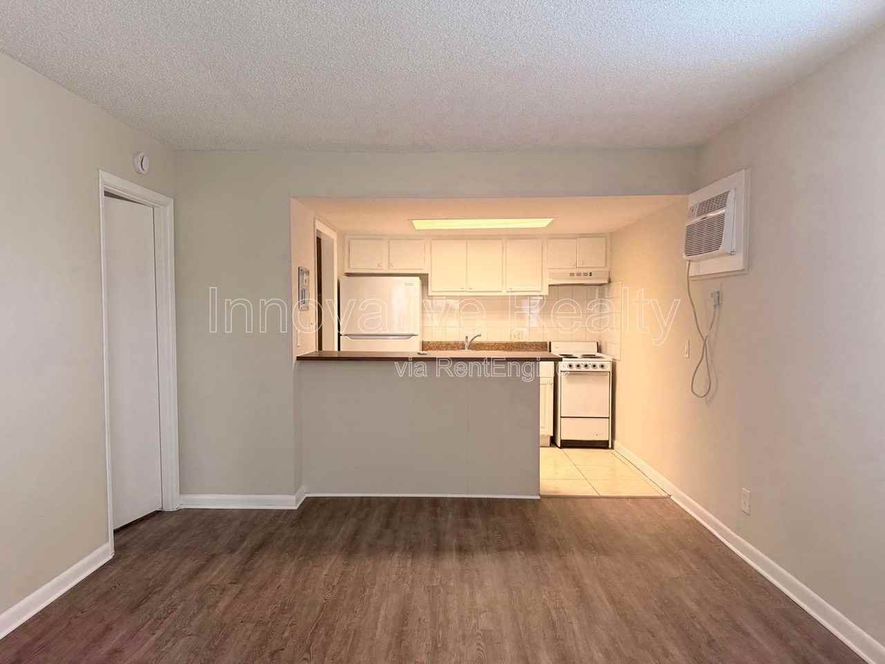5101 Curry Ford Rd #4 - Photo 2 of 12