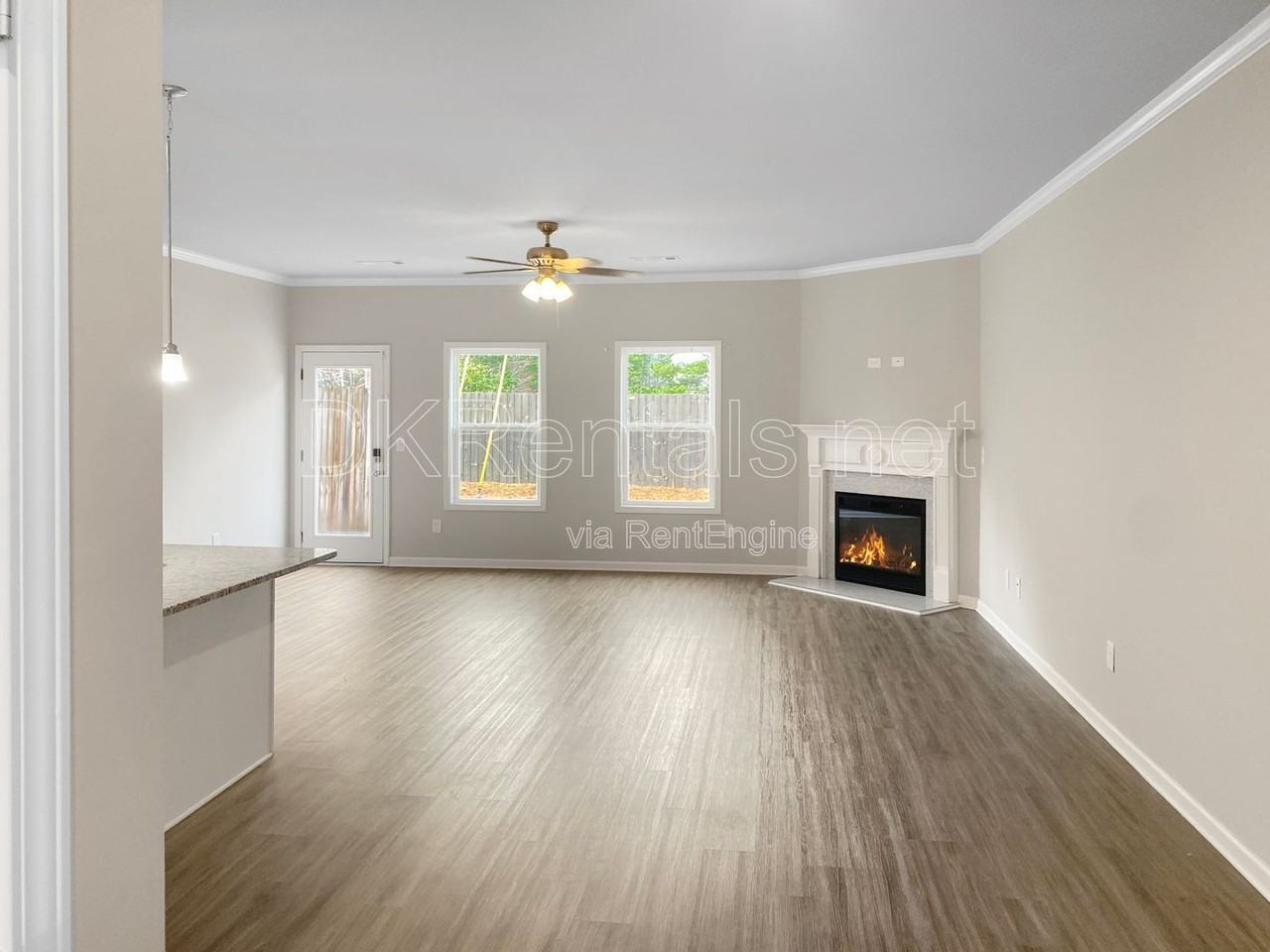 5108 Fox Den Rd - Photo 5 of 35