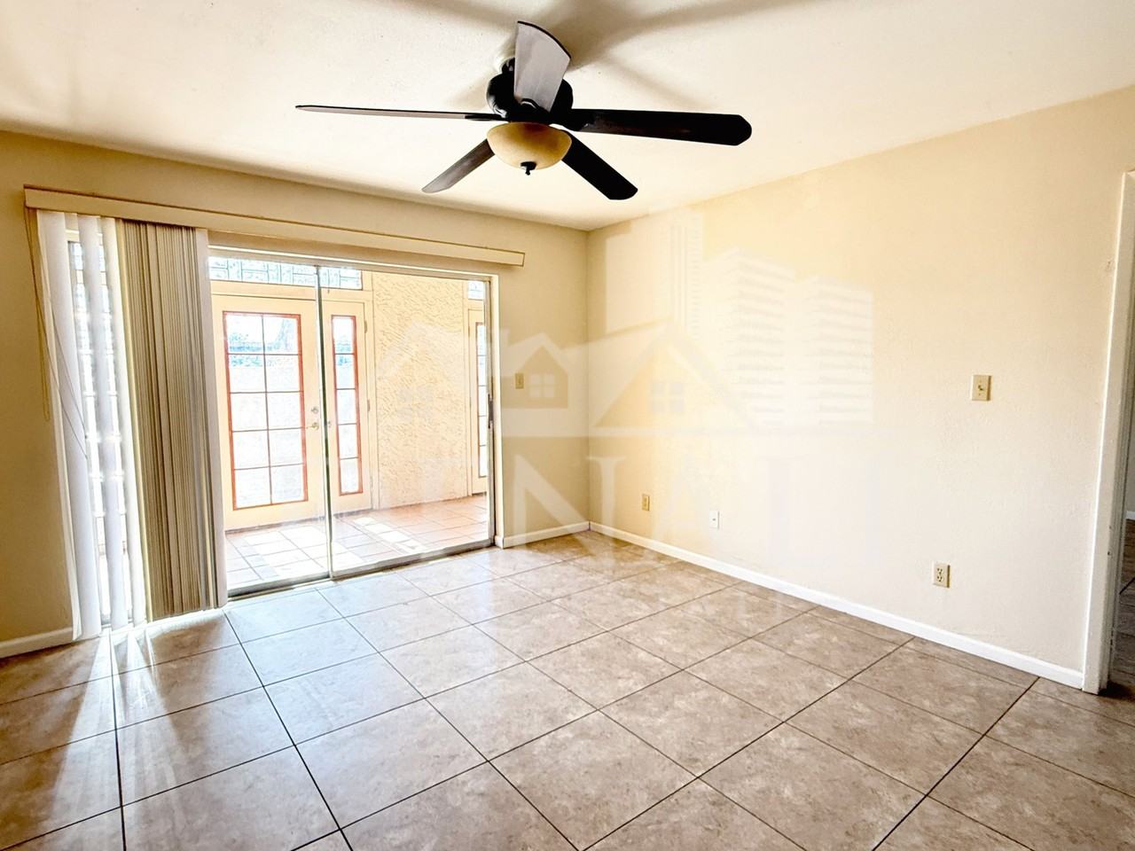 540 N May #1135 - Photo 6 of 20