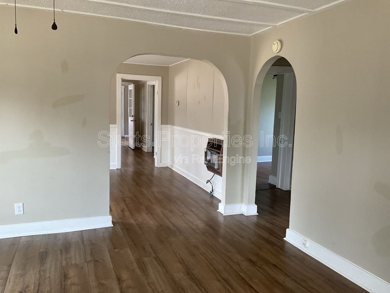 603 Martha Ave - Photo 5 of 10