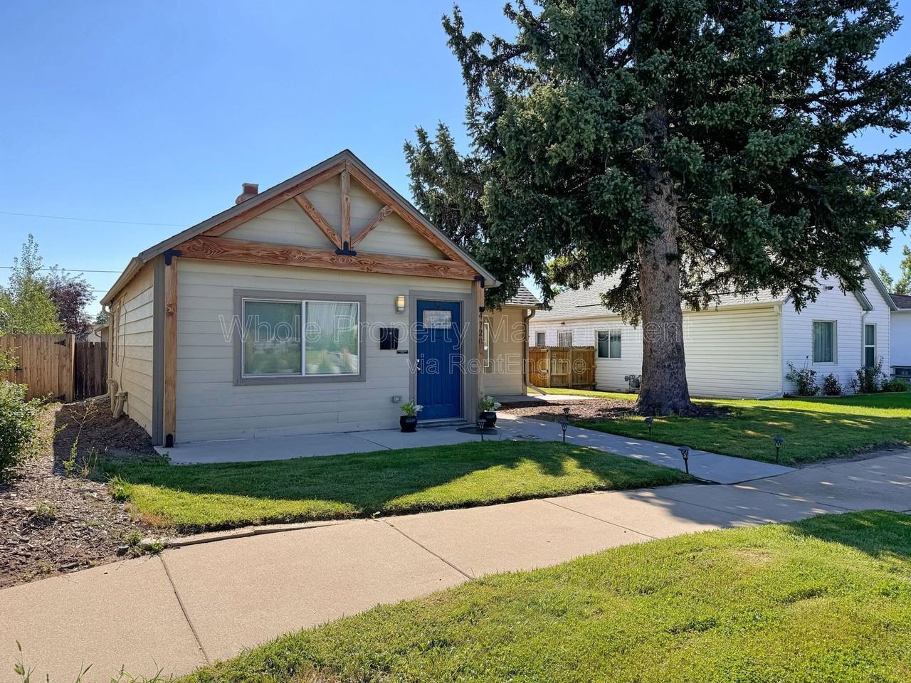 4720 Elm Ct - Photo 2 of 42