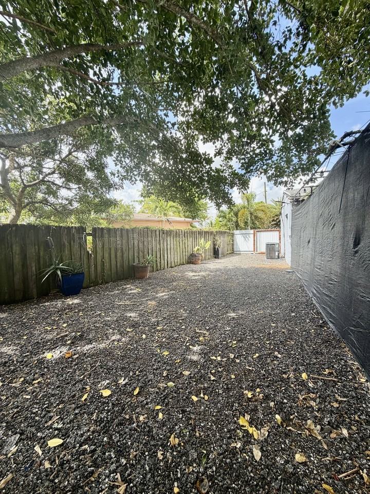 19451 Nw 5th Ct - Photo 2 of 11