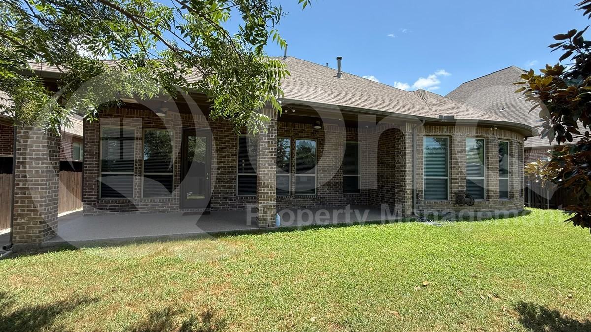 901 Colby Dr - Photo 5 of 6