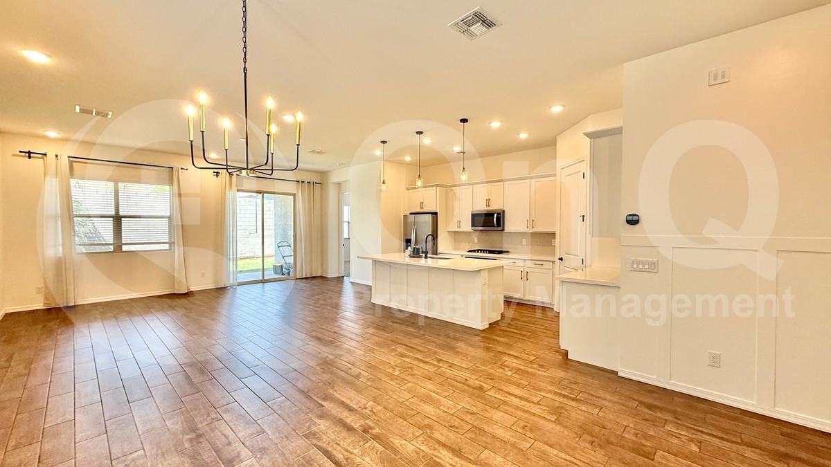 4437 W Mountain Laural Dr - Photo 4 of 20