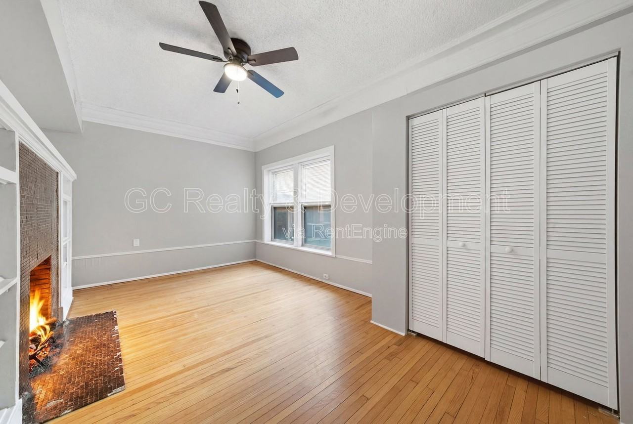 941 E Hyde Park Blvd #1-1 - Photo 3 of 19