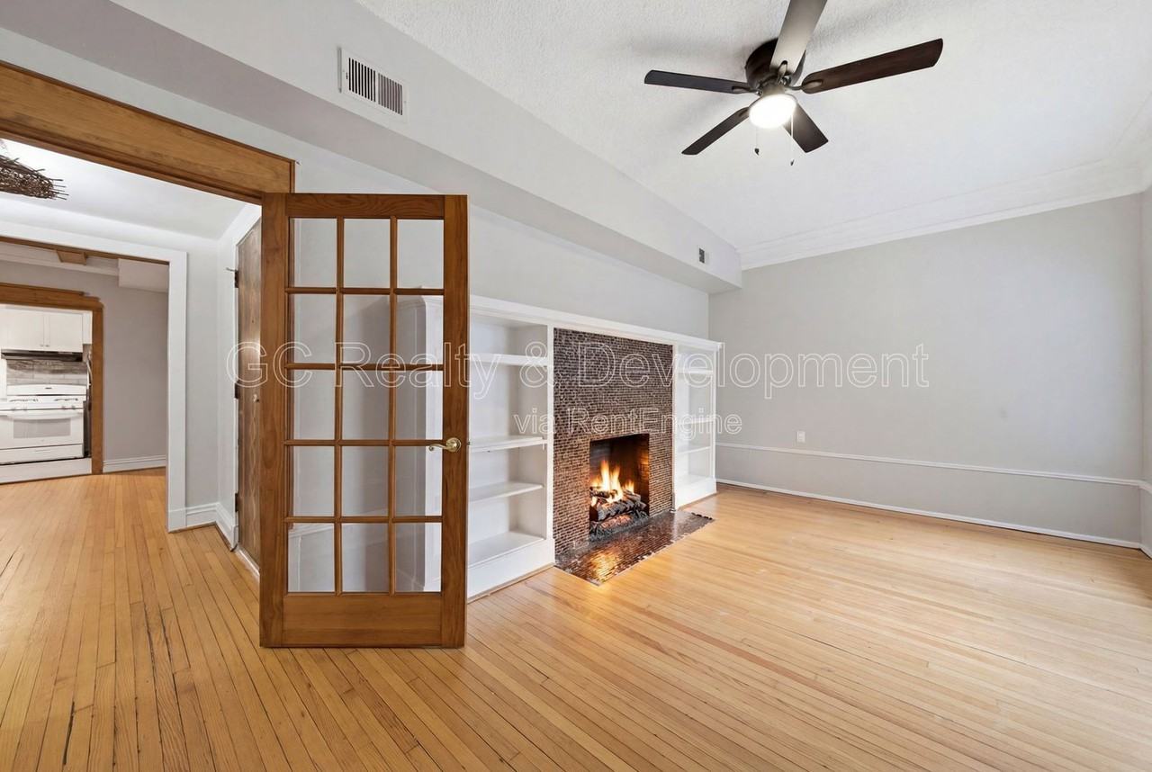 941 E Hyde Park Blvd #1-1 - Photo 4 of 19