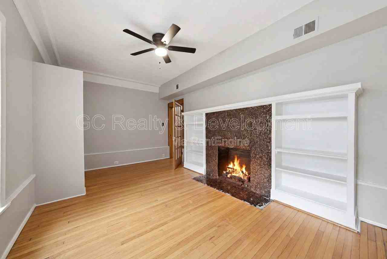 941 E Hyde Park Blvd #1-1 - Photo 5 of 19