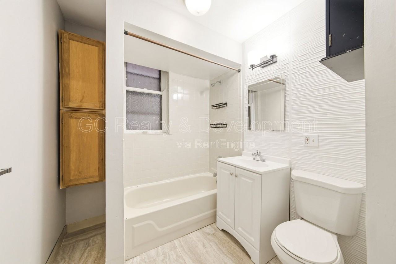941 E Hyde Park Blvd #1-1 - Photo 7 of 19