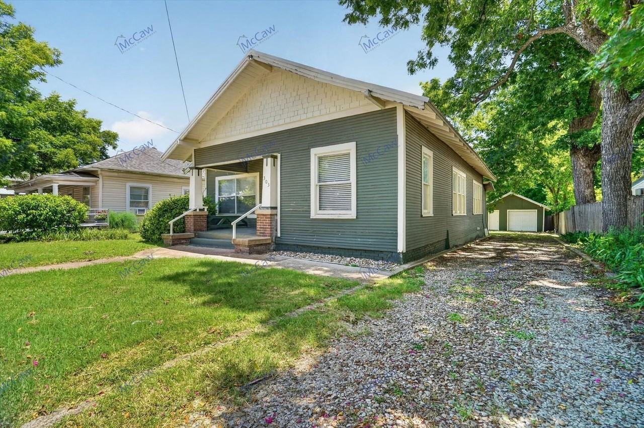 303 S Elm St - Photo 2 of 25