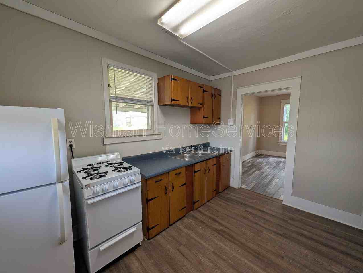 615 N Avery St #3 - Photo 4 of 12