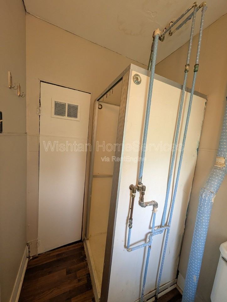 615 N Avery St #3 - Photo 6 of 12