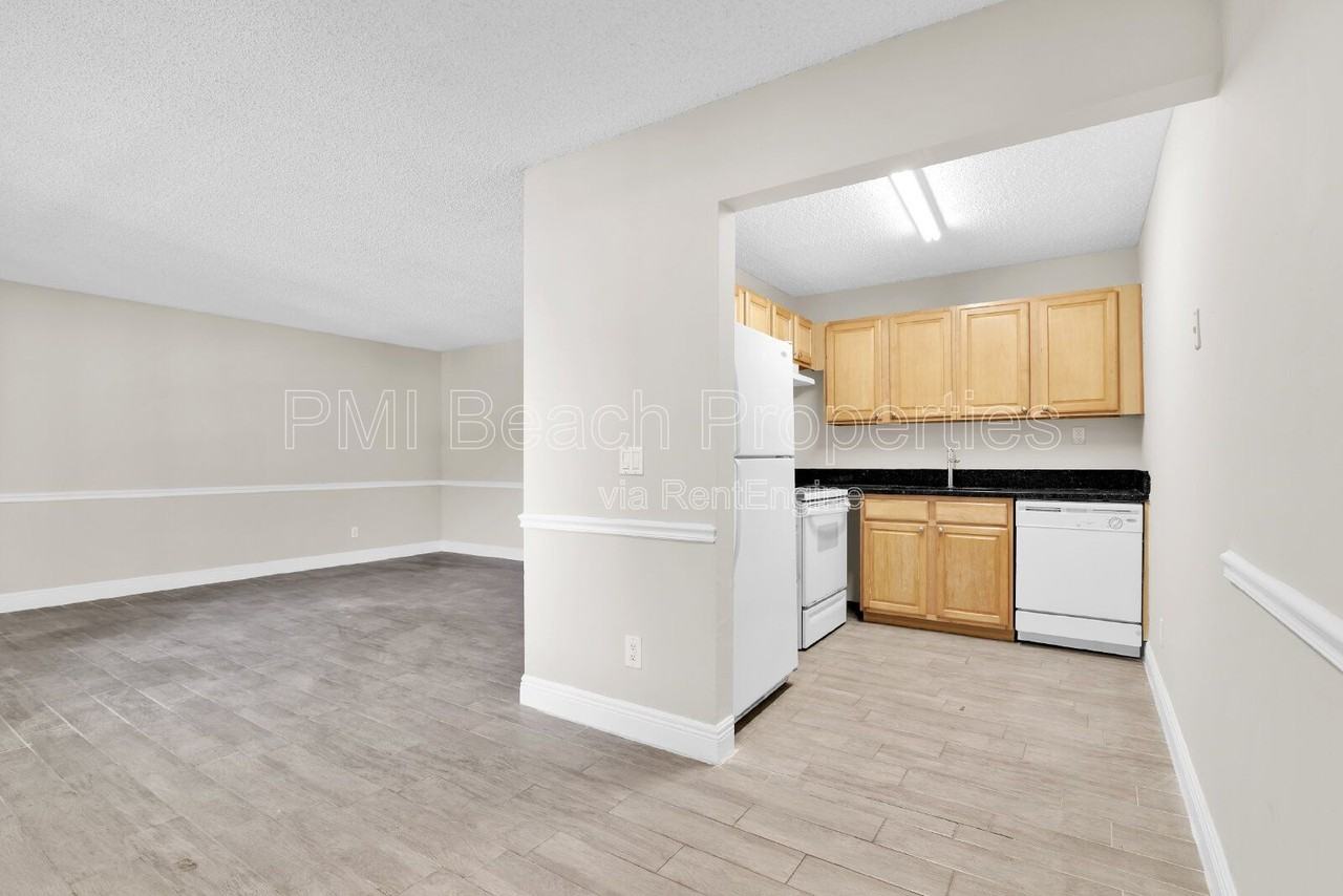414 Meadows Cir - Photo 6 of 21