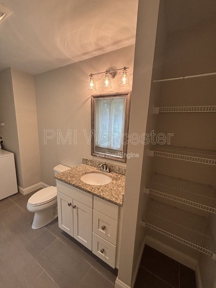 47 Eustis St - Photo 5 of 21