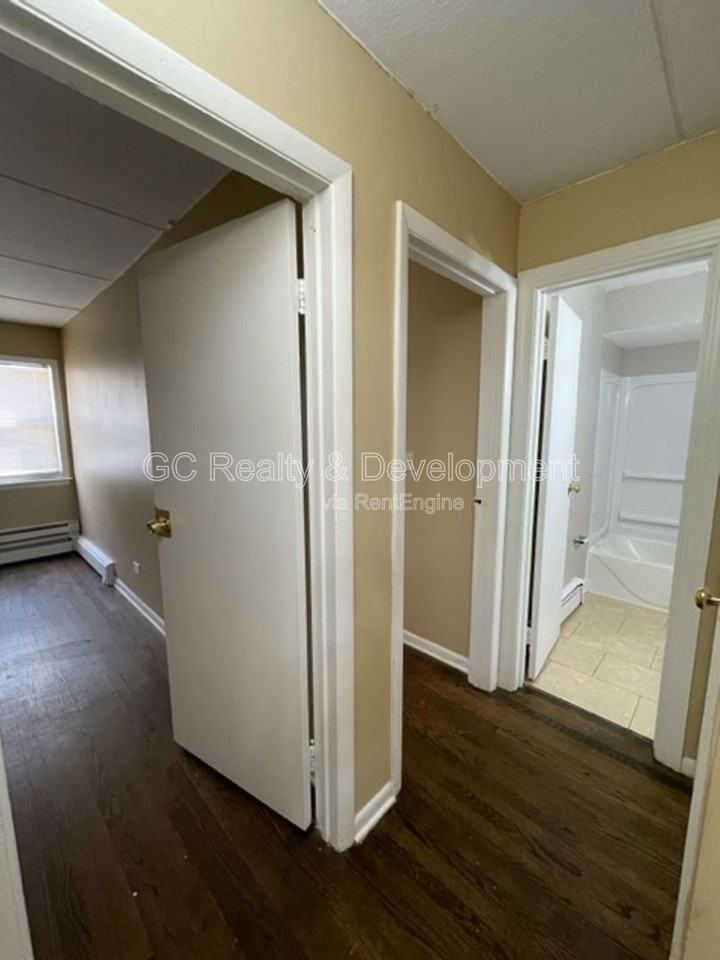 255 Uteg St #4 - Photo 6 of 12
