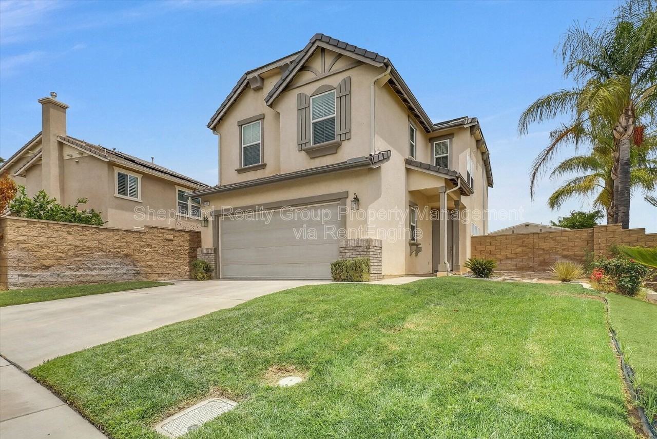 5730 Autumnwood Ln - Photo 2 of 30
