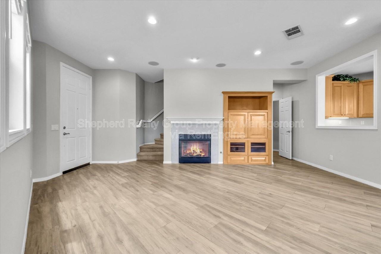 5730 Autumnwood Ln - Photo 5 of 30