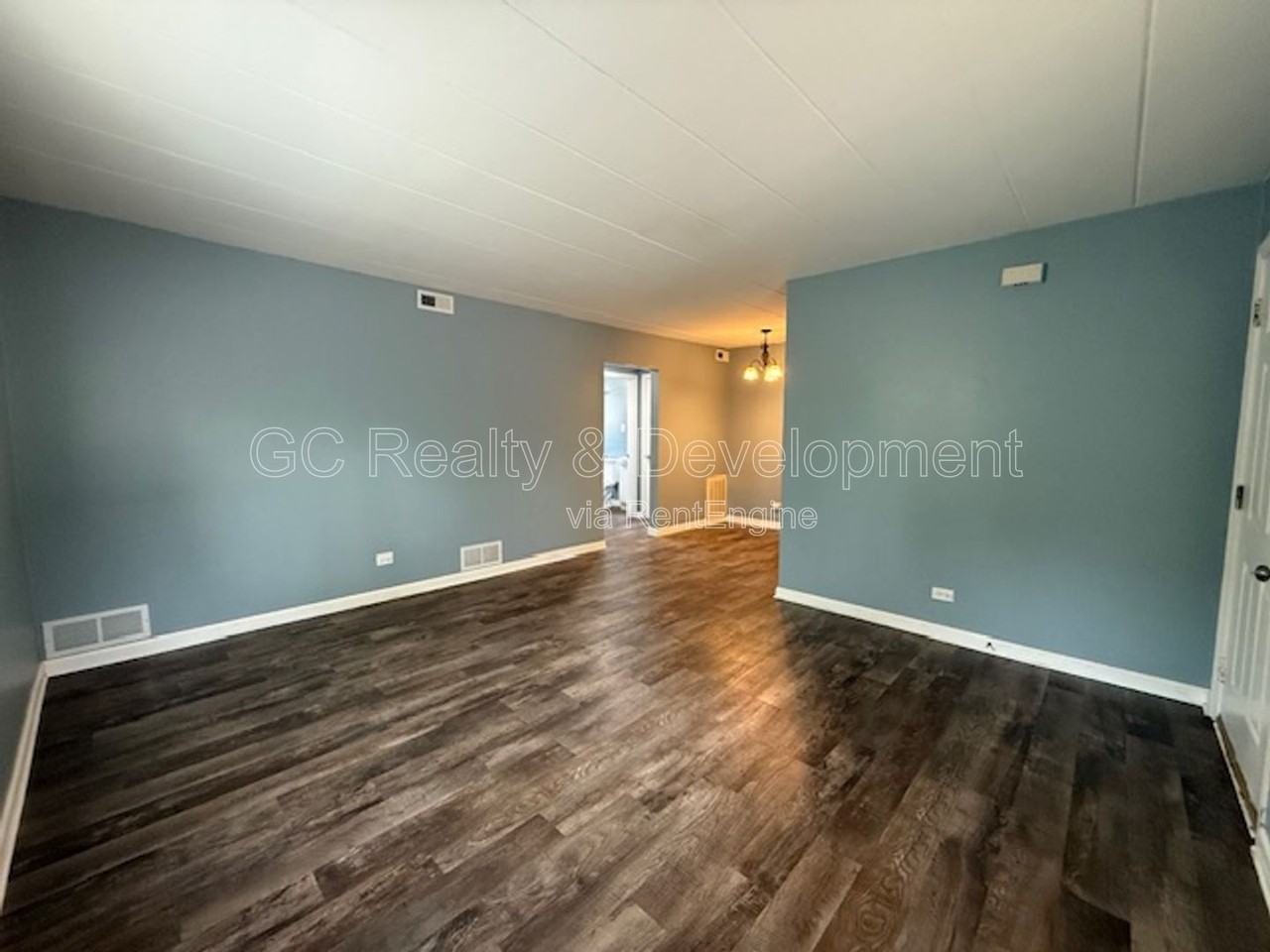324 Wilson Ave #324D - Photo 3 of 13