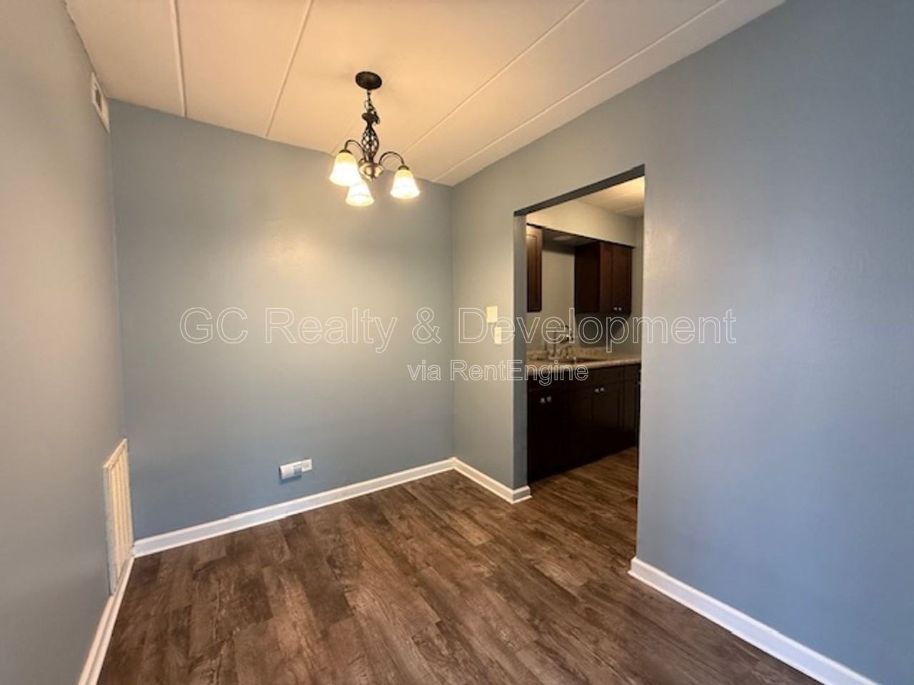 324 Wilson Ave #324D - Photo 4 of 13