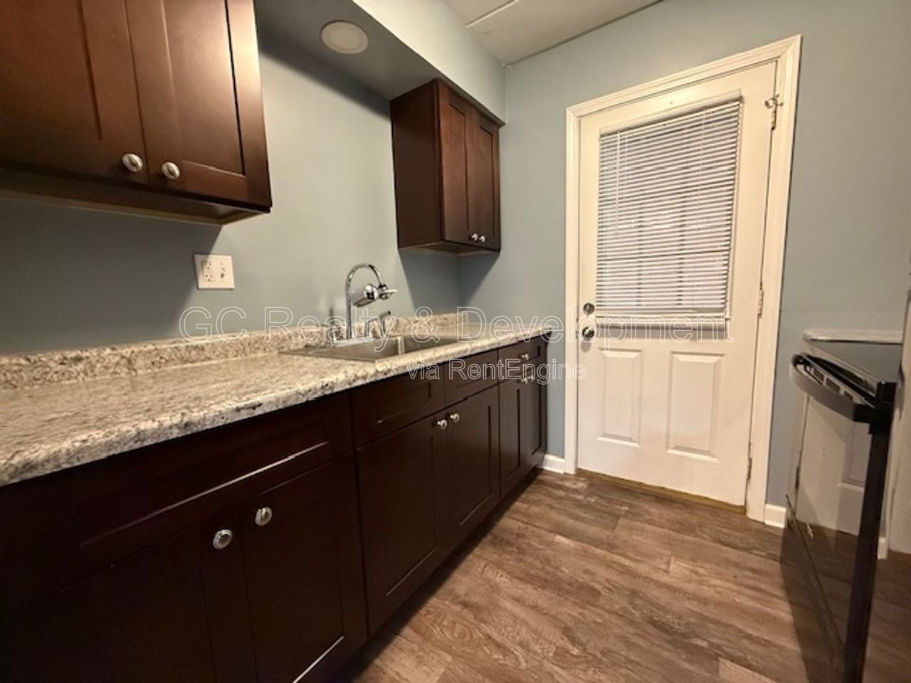 324 Wilson Ave #324D - Photo 5 of 13