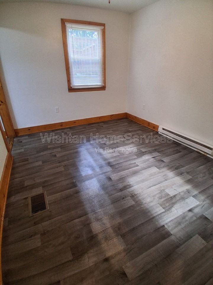 260 N Broad St #3 - Photo 6 of 14