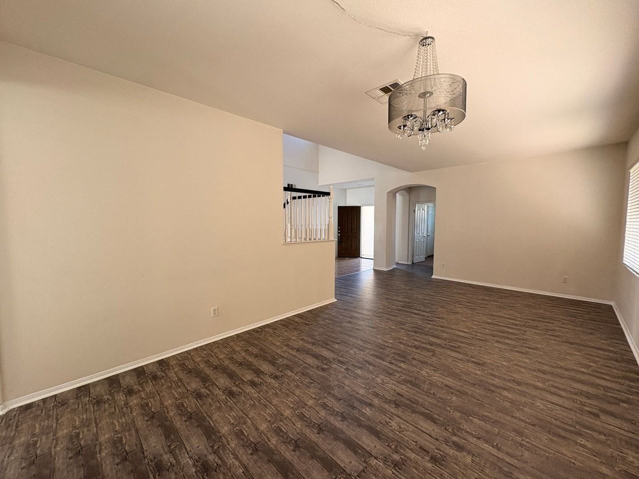5875 Larry Dean St - Photo 6 of 49