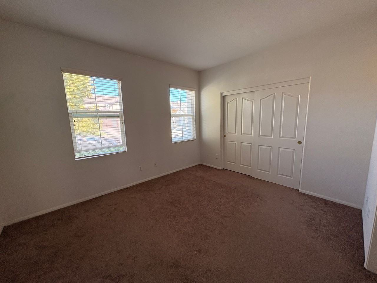 5875 Larry Dean St - Photo 7 of 49