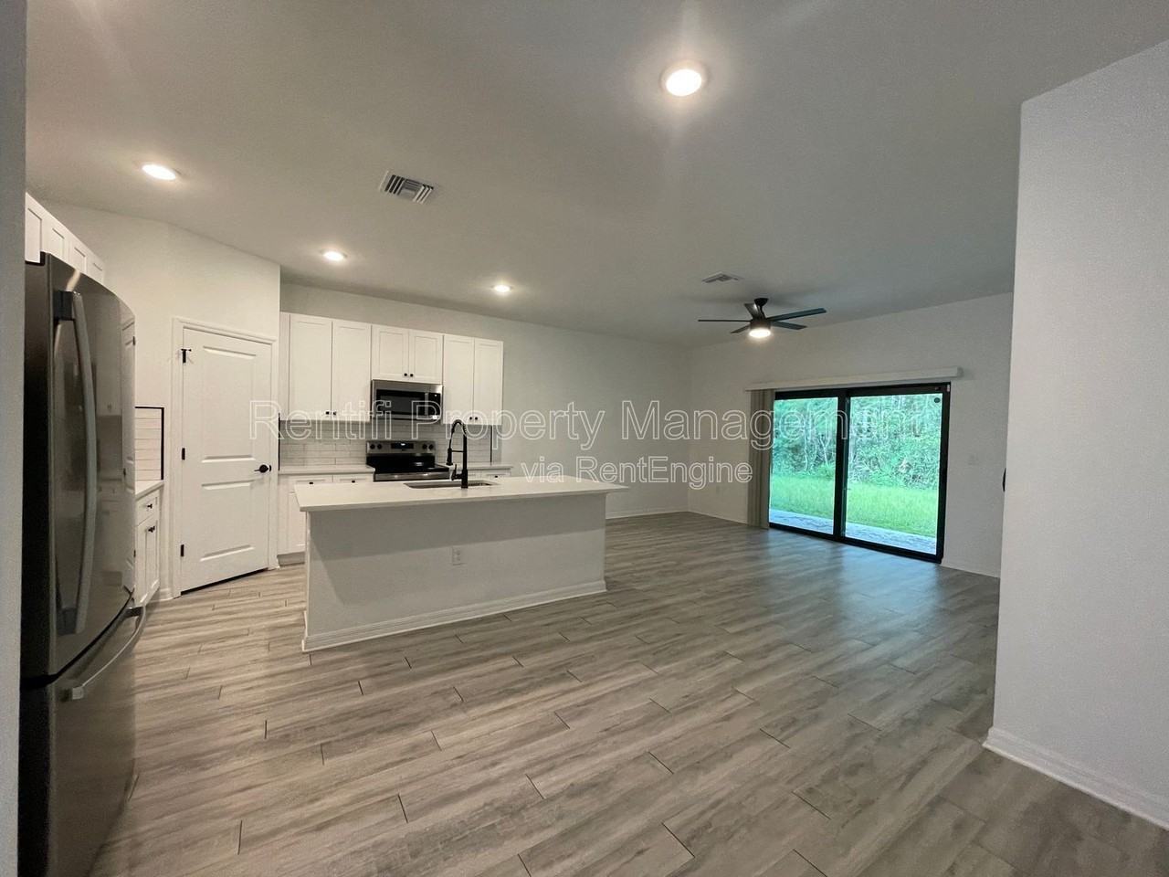 558 Nimitz Blvd - Photo 4 of 19