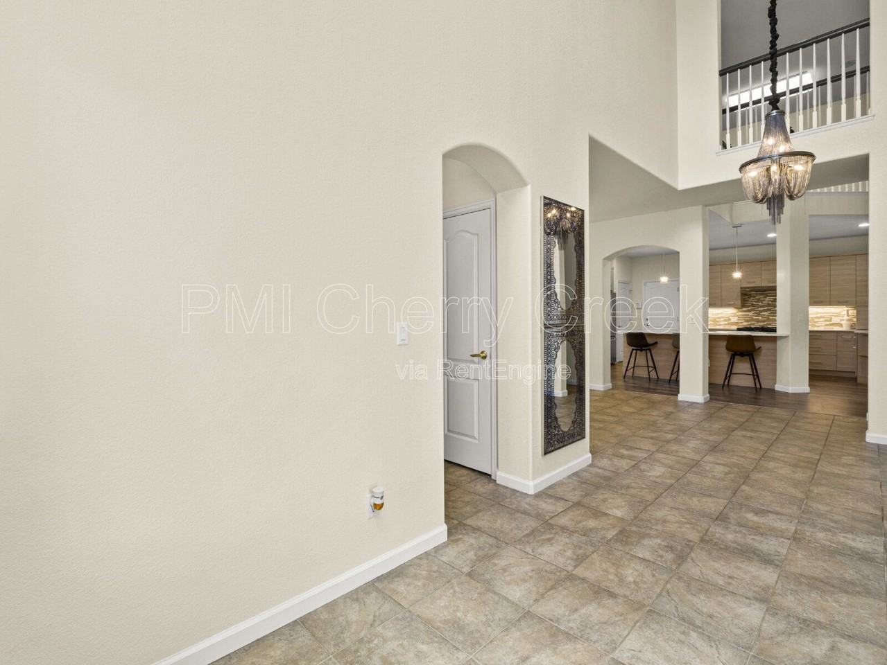 7021 S Valdai St - Photo 4 of 33